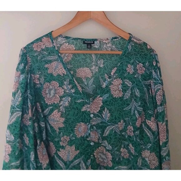 Torrid Chiffon Lurex Button Up Blouse - Picture 2 of 10